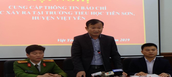 Thầy giáo 'sờ mông và đùi' học sinh bị chuyển làm hành chính