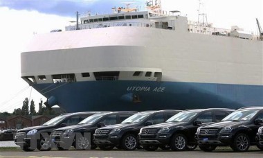 Từ hôm nay (24-1), ô tô chở người dưới 16 chỗ chỉ được nhập khẩu qua 6 cửa khẩu cảng biển