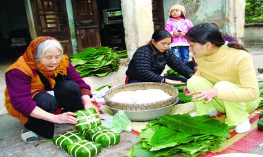 Chiếc bánh chưng của mẹ gợi nhớ ký ức thắm đượm hồn quê