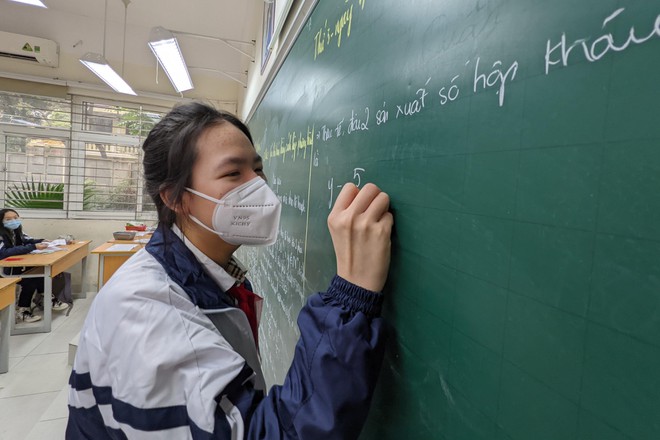 Hà Nội sẽ có lộ trình đưa trẻ lớp 1 trở lên ở quận nội thành đi học trở lại ảnh 3