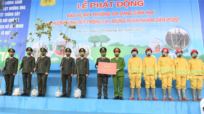 Bộ Công an phát động hưởng ứng Tết trồng cây mừng Xuân Nhâm Dần 2022, bảo vệ môi trường và đa dạng sinh học ảnh 4