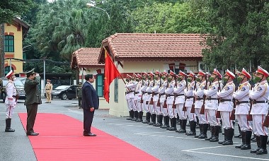 Thủ tướng Phạm Minh Chính: ‘Đi từng ngõ, gõ từng nhà, rà từng người để không ai thiếu Tết’