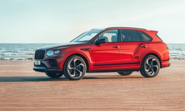 Siêu phẩm Bentley Bentayga S 2022 sắp về Việt Nam