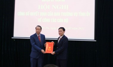 Bắc Ninh công bố các quyết định về công tác cán bộ