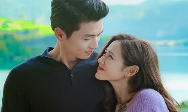 Hành trình từ ‘bạn diễn’ đến ‘bạn đời’ của cặp sao nổi tiếng Hyun Bin và Son Ye Jin