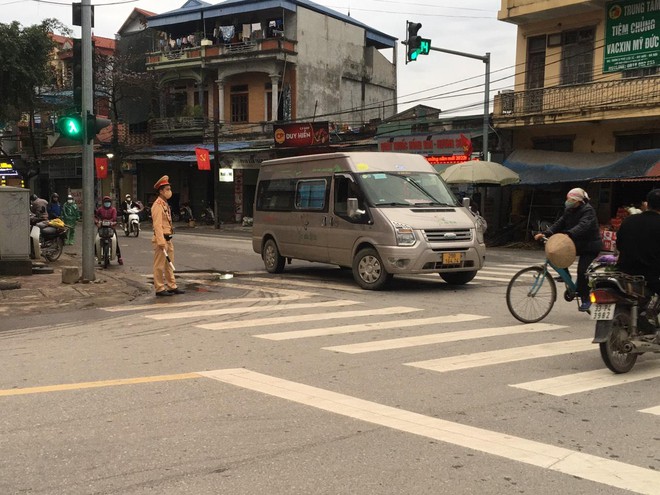 Đảm bảo an ninh trật tự để du khách vãn cảnh chùa Hương an toàn ảnh 4