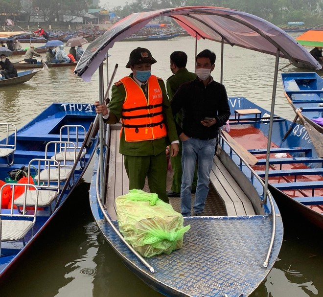 Đảm bảo an ninh trật tự để du khách vãn cảnh chùa Hương an toàn ảnh 6