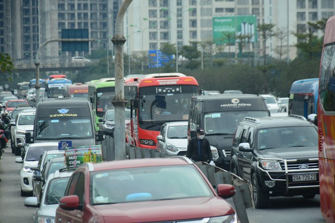 Hà Nội đặt mục tiêu giảm từ 7-10 điểm ùn tắc giao thông trong năm 2022 ảnh 1