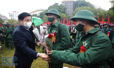 Bắc Giang có 2.700 thanh niên lên đường nhập ngũ