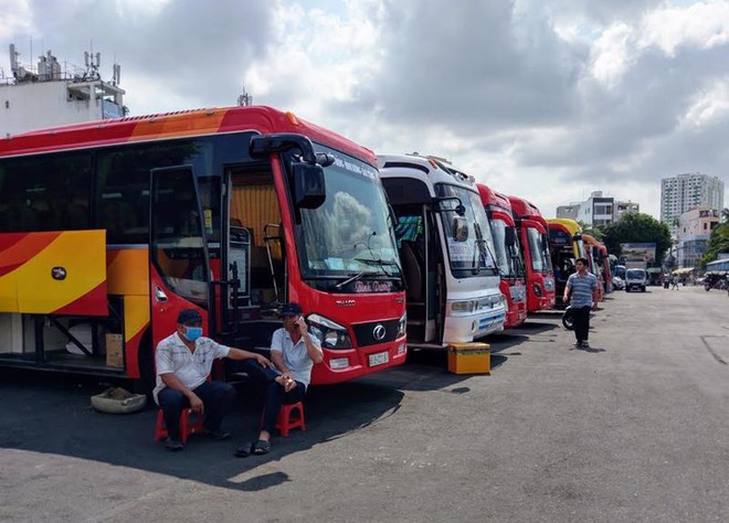 Xe khách muốn khấu trừ phí đường bộ, phí bảo hiểm trong thời gian “đắp chiếu” do Covid-19, cần làm gì? ảnh 1