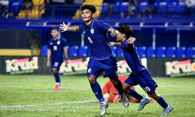 Thắng ngược Singapore, Thái Lan hứng khởi chờ quyết đấu U23 Việt Nam