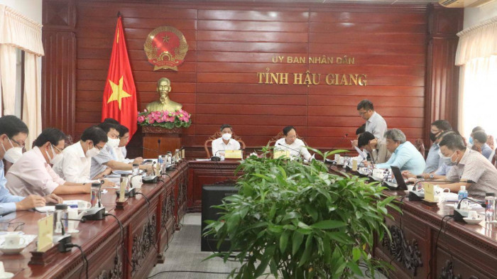 Quang cảnh buổi làm việc.