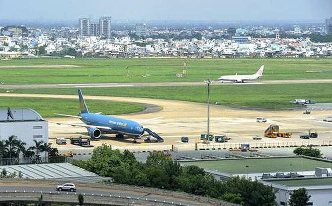 14h chiều nay, sân bay Tân Sơn Nhất tạm đóng cửa một đường băng để sửa chữa ảnh 1