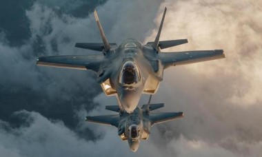 Tiêm kích tàng hình F-35 Mỹ triển khai đến sát Nga