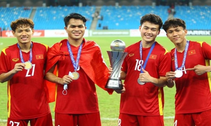 Nhiều cầu thủ không cùng U23 Việt Nam về nước tối 27-2