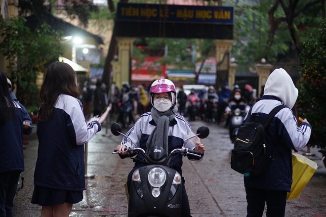 Trường học chuyển trạng thái học tập linh hoạt để bảo đảm an toàn cho học sinh, giáo viên ảnh 1