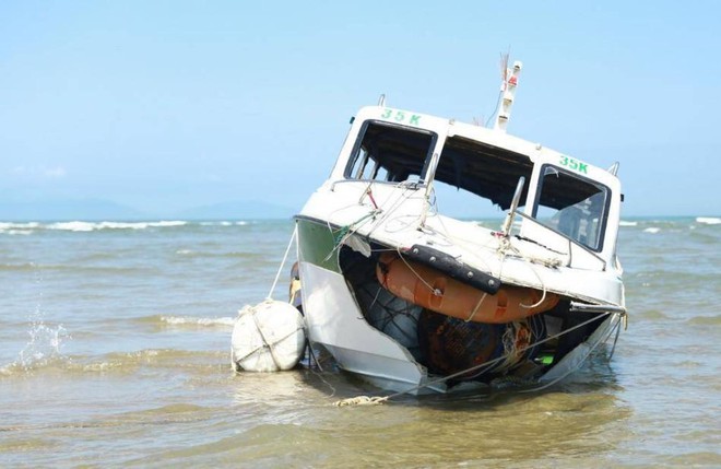 Vì sao thuyền trưởng cano bị chìm ở Quảng Nam quay lại lấy thiết bị vô tuyến điện? ảnh 1