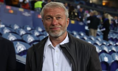 Tỷ phú Abramovich muốn bán Chelsea với mức giá trên trời