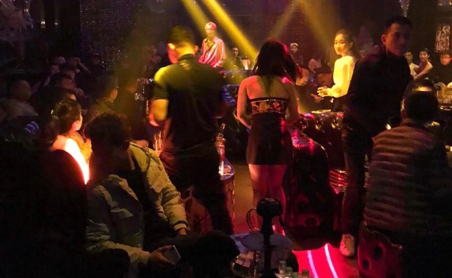 Tăng cường phòng chống vi phạm của quán bar, karaoke trong trạng thái bình thường mới ảnh 2