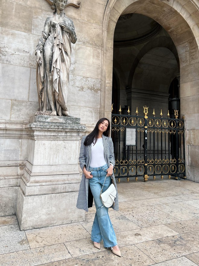 Hoa hậu Lương Thùy Linh tiết lộ về chỗ ở đắt đỏ khi tham dự "Paris Fashion Week 2022" ảnh 6