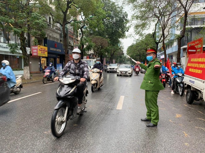 Nỗ lực từng bước trở thành phường ‘điểm’ về an ninh trật tự và văn minh đô thị ảnh 1