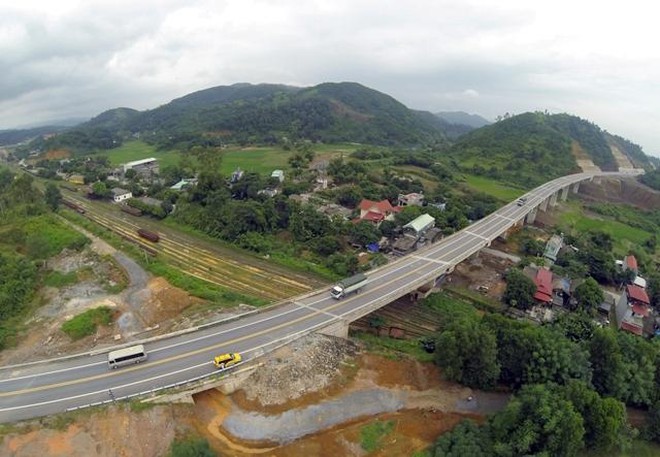 Các dự án thành phần cao tốc Bắc- Nam cam kết rút ngắn tiến độ 3 tháng ảnh 1