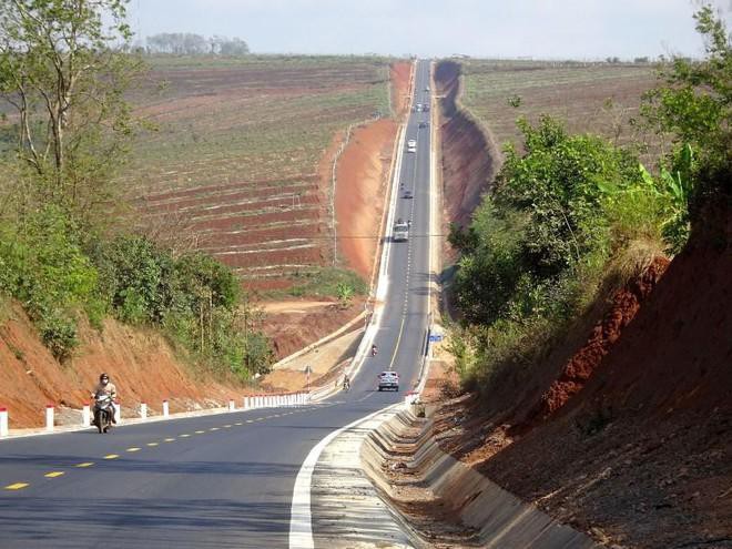 Thiếu gần 11.000 tỷ đồng để nối thông đường Hồ Chí Minh từ Pắc Bó tới Cà Mau ảnh 1