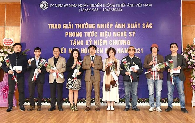 Trao Giải thưởng nhiếp ảnh xuất sắc năm 2021 ảnh 2