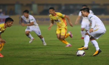 Quang Hải ghi tuyệt phẩm cho Hà Nội FC giữa tin đồn ra nước ngoài