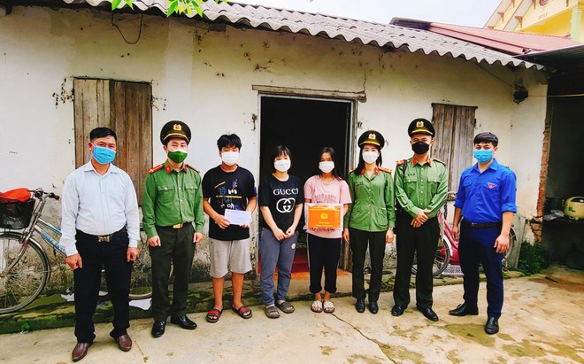 Những việc làm ý nghĩa của Phòng An ninh kinh tế và Phòng Hồ sơ nghiệp vụ Công an Hà Nội ảnh 5