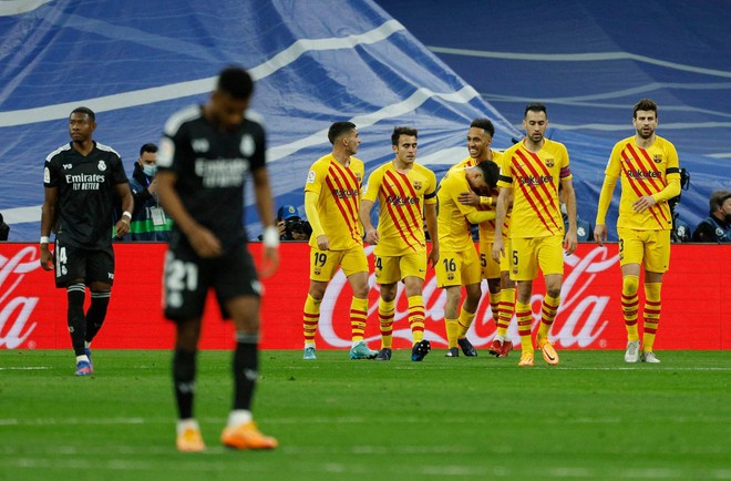 Barca 'hủy diệt' Real khó tin ngay trên sân Bernabeu ảnh 2