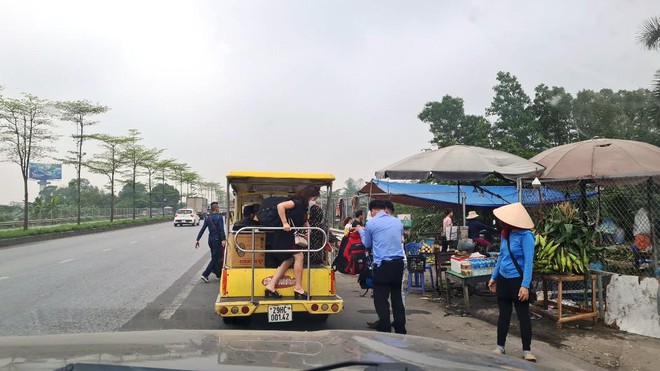 Xe điện nội bộ sân bay Nội Bài: Chạy sai luồng tuyến và nghi vấn “chặt chém” giá vé ảnh 2