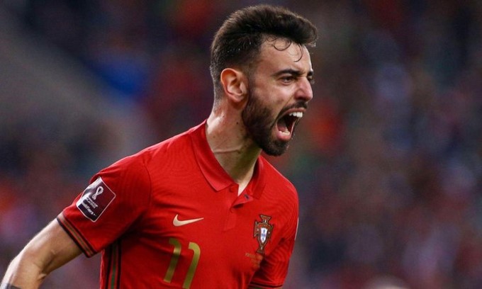 Bruno Fernandes rực sáng giúp Bồ Đào Nha có vé World Cup 2022