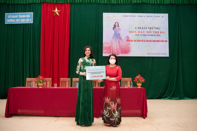 Top 13 "Miss World" Đỗ Thị Hà mặc áo dài mang hình ảnh rau má về quê nhà Thanh Hóa ảnh 12