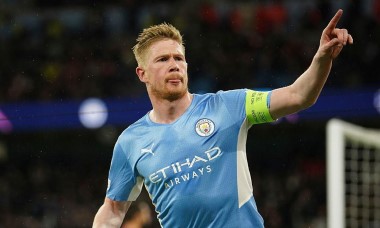 Man City và Liverpool cùng đặt một chân vào bán kết Champions League