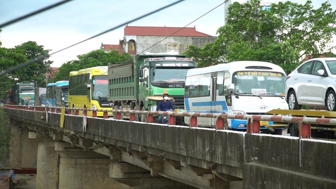 Đề nghị Hà Nội đẩy nhanh giải phóng mặt bằng cầu Đa Phúc ảnh 1