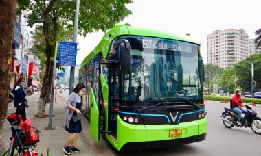 Hà Nội có tuyến buýt điện thứ sáu nối Khu đô thị Vin Smart City đến Long Biên