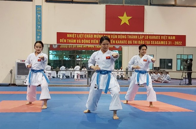 Karatedo Việt Nam nhận động viên đặc biệt trước thềm SEA Games 31 ảnh 1