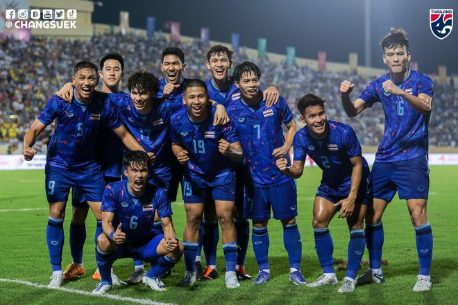 U23 Thái Lan vùi dập Singapore 5-0, thắp lại hy vọng vào bán kết ảnh 2