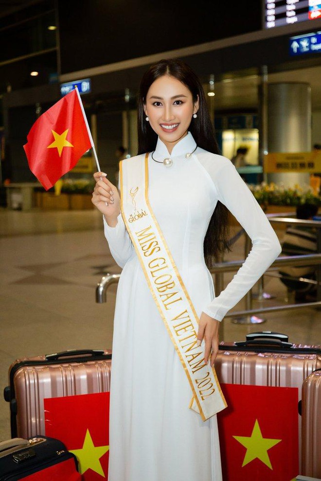 Người đẹp Đoàn Hồng Trang lên đường dự thi "Miss Global 2022" ảnh 2