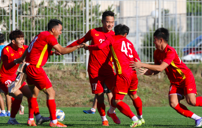 Tiền vệ U23 Việt Nam: "Xác định mình yếu hơn Hàn Quốc thì cứ thoải mái mà chơi thôi" ảnh 1