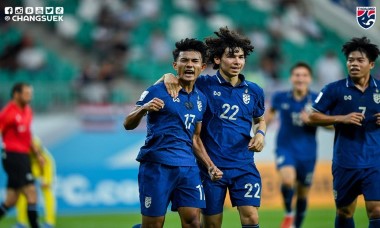 Thắng đậm Malaysia, U23 Thái Lan lên nhất bảng