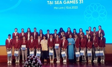 L’ORÉAL Việt Nam tặng quà tri ân các nữ vận động viên SEA Games 31