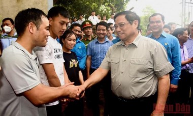 Đảng, Nhà nước luôn quan tâm, chăm lo, nâng cao đời sống vật chất, tinh thần cho công nhân lao động