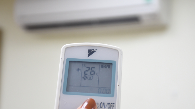 Nên cài đặt nhiệt độ điều hòa từ 26°C trở lên để tiết kiệm điện năng