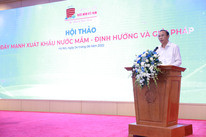 Ông Phùng Đức Tiến – Thứ trưởng Bộ Nông nghiệp và Phát triển nông thôn khai mạc và chỉ đạo Hội thảo