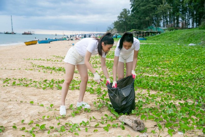 Hoa hậu H’Hen Niê chia sẻ về hành trình một cô gái trẻ từ buôn làng bước ra Thế giới ảnh 3