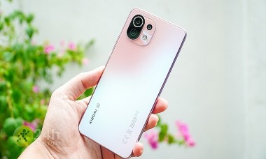 "Lác mắt" với vẻ đẹp của Xiaomi 11 Lite 5G NE: Giảm "không phanh", thách thức Galaxy S20 Plus