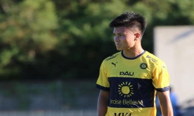 Quang Hải lỡ cơ hội ghi bàn, Pau FC thua nhà vô địch Ligue 2