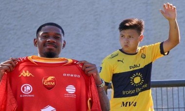 Quang Hải sắp đối đầu cầu thủ gốc Việt ở Ligue 2